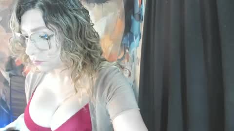 evasaenz online show from April 17, 2026, 8:56 pm