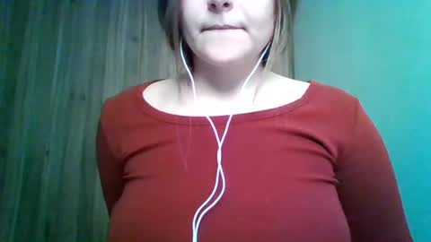 Snapshot of evasapples2026 chatting on June 20, 2026, 9:06 pm evasapples2026 online show from June 20, 2026, 9:06 pm