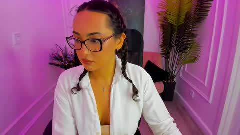 Snapshot of evasarazardje chatting on September 15, 2025, 4:23 am evasarazardje online show from September 15, 2025, 4:23 am