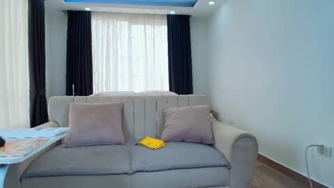 Snapshot of evasweet__ chatting on April 16, 2026, 3:02 pm EVA LUNA online show from April 16, 2026, 3:02 pm