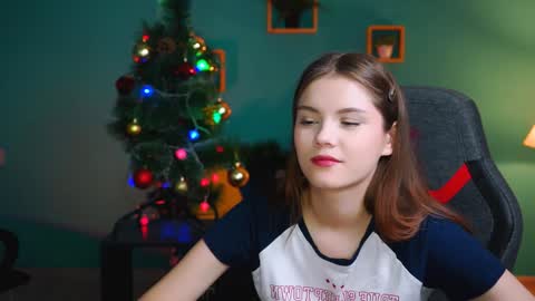 Snapshot of evathopson chatting on December 4, 2024, 11:08 am Eva next stream - - 1600 UTC2000 online show from December 4, 2024, 11:08 am