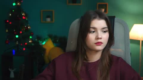 Snapshot of evathopson chatting on December 7, 2024, 2:24 pm Eva next stream - - 1600 UTC2000 online show from December 7, 2024, 2:24 pm