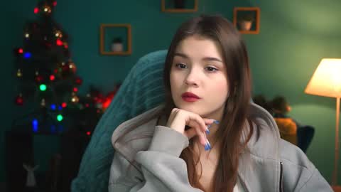 Snapshot of evathopson chatting on December 8, 2024, 12:08 pm Eva next stream - - 1600 UTC2000 online show from December 8, 2024, 12:08 pm