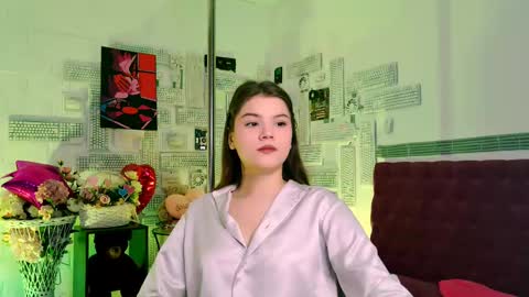 Snapshot of evathopson chatting on March 8, 2025, 11:27 am Eva next stream - - 1600 UTC2000 online show from March 8, 2025, 11:27 am