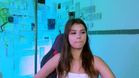 Snapshot of evathopson chatting on September 30, 2025, 11:04 am Eva next stream - - 1600 UTC2000 online show from September 30, 2025, 11:04 am