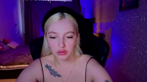 evavibe online show from May 25, 2026, 10:32 am