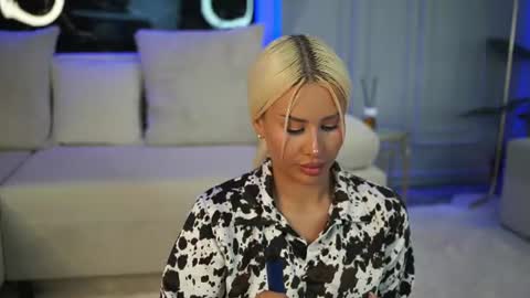 Snapshot of evazane chatting on July 27, 2026, 12:01 pm Eva online show from July 27, 2026, 12:01 pm