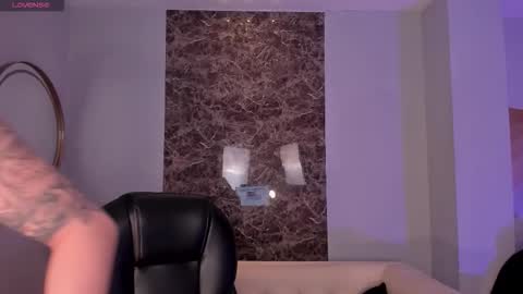 Eve  online show from October 15, 2025, 12:27 pm