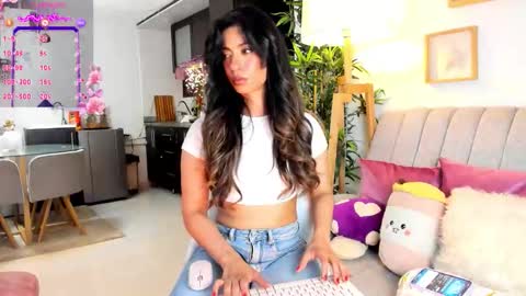 Snapshot of eveekendal_ chatting on November 12, 2025, 11:58 pm Eve online show from November 12, 2025, 11:58 pm