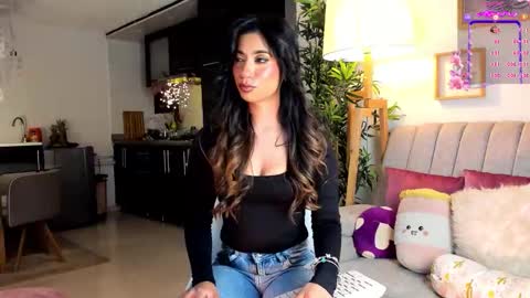 Snapshot of eveekendal_ chatting on November 19, 2025, 11:38 pm Eve online show from November 19, 2025, 11:38 pm