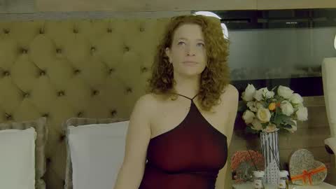 Snapshot of evehamilton chatting on October 23, 2025, 8:29 pm EveHamilton online show from October 23, 2025, 8:29 pm