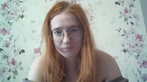 Snapshot of eveliina_shy chatting on February 27, 2026, 9:31 am Evelina online show from February 27, 2026, 9:31 am