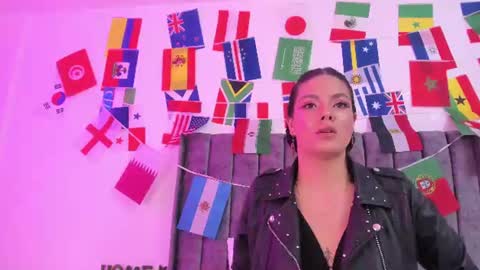 evelin__thompsson online show from June 19, 2026, 3:11 am
