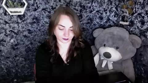 Snapshot of evelineli chatting on March 1, 2026, 9:39 pm Lydia online show from March 1, 2026, 9:39 pm