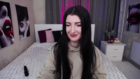 Evelin online show from February 23, 2026, 6:22 am