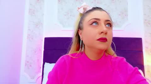 EvelinHill online show from February 9, 2026, 4:49 am