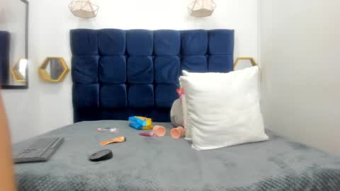 Snapshot of evelyn_morgan1 chatting on December 14, 2024, 12:55 am evelyn_morgan1 online show from December 14, 2024, 12:55 am