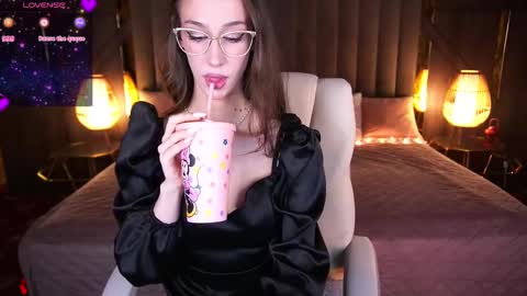 Snapshot of evelyn_rush1 chatting on February 27, 2025, 5:47 pm evelyn rush1 online show from February 27, 2025, 5:47 pm