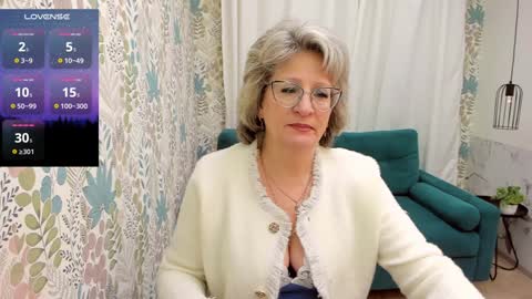 Snapshot of evelynblissful chatting on February 6, 2025, 8:18 am Evelyn online show from February 6, 2025, 8:18 am