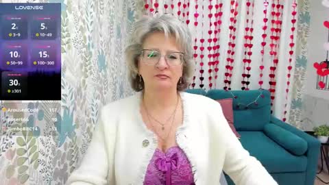 Snapshot of evelynblissful chatting on February 18, 2025, 11:22 am Evelyn online show from February 18, 2025, 11:22 am