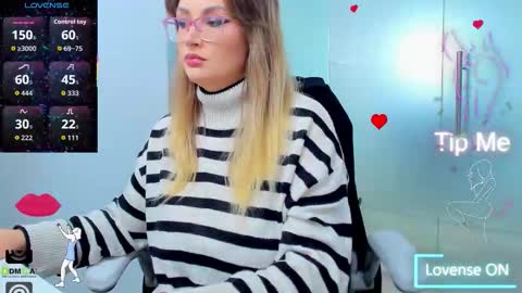 evelyne_rose online show from October 8, 2025, 5:27 am