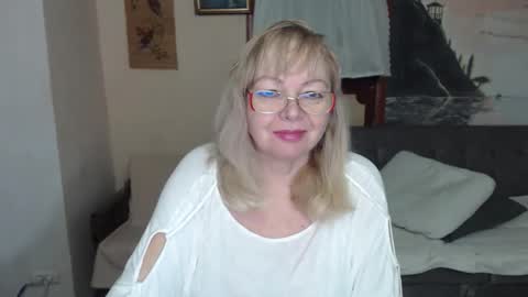 BarbaraBlondy online show from December 5, 2025, 6:48 pm