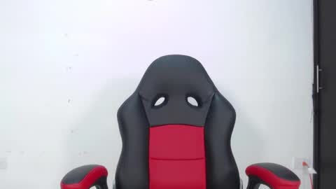 Snapshot of evemilk chatting on February 2, 2025, 3:49 pm evelin 3 online show from February 2, 2025, 3:49 pm