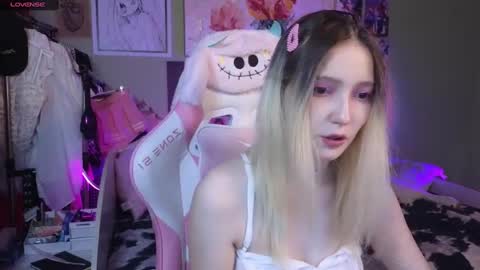 Evie online show from February 2, 2025, 11:11 pm