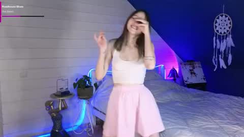 Evie online show from June 24, 2026, 10:31 pm
