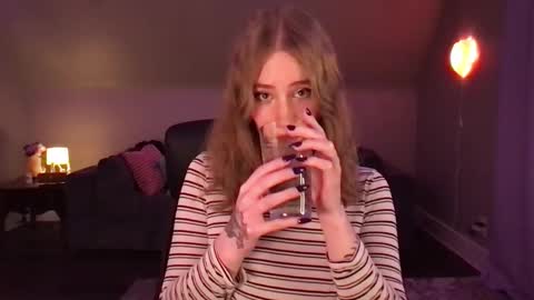 Snapshot of eviecam chatting on January 6, 2025, 8:03 am Evie3 online show from January 6, 2025, 8:03 am