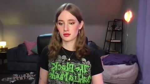 Snapshot of eviecam chatting on February 25, 2025, 12:36 am Evie3 online show from February 25, 2025, 12:36 am