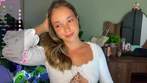 evielina online show from April 13, 2026, 11:32 pm