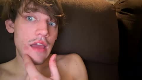 Snapshot of evrm7998 chatting on March 15, 2026, 5:13 am evrm7998 online show from March 15, 2026, 5:13 am