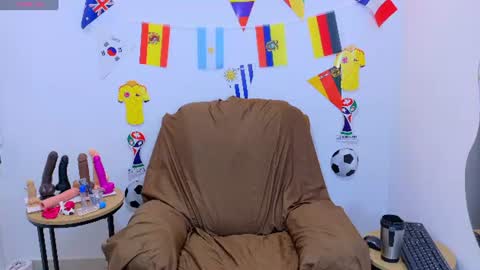 evvaa_moon online show from July 22, 2026, 12:41 pm