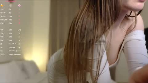 Snapshot of exclusive_model_ chatting on February 18, 2025, 11:30 pm Angel online show from February 18, 2025, 11:30 pm