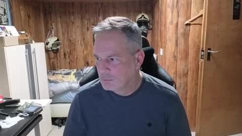 Snapshot of exibe1219 chatting on January 8, 2025, 3:39 pm exibe1219 online show from January 8, 2025, 3:39 pm