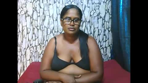 Snapshot of exotic_indian95 chatting on January 6, 2026, 5:38 pm exotic_indian95 online show from January 6, 2026, 5:38 pm