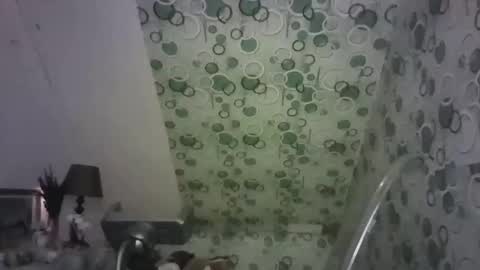 exoticapril01 online show from December 15, 2025, 3:00 am