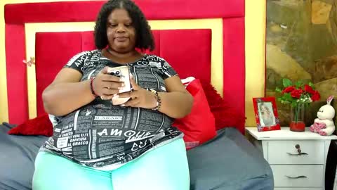 Snapshot of exoticbigmandx chatting on November 6, 2025, 9:15 pm Mandy online show from November 6, 2025, 9:15 pm