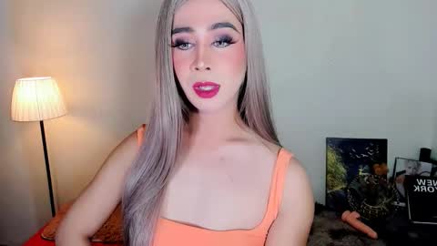 Snapshot of expensive_elise chatting on February 20, 2026, 5:35 pm expensive_elise online show from February 20, 2026, 5:35 pm