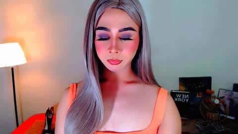 expensive_elise online show from March 10, 2026, 5:51 pm