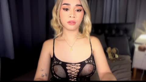 chloee online show from June 2, 2026, 6:54 pm