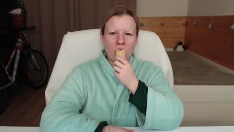 Crystal online show from December 3, 2024, 5:45 pm