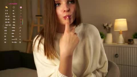 Snapshot of exsixstenz chatting on October 18, 2025, 1:12 pm Hollywood or just holly online show from October 18, 2025, 1:12 pm