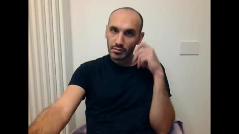 Extro online show from November 11, 2025, 9:59 pm