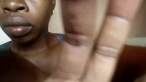 Snapshot of extra_pound chatting on July 7, 2026, 7:23 am Nina online show from July 7, 2026, 7:23 am