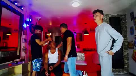 Snapshot of extrangers chatting on January 17, 2025, 12:10 pm extrangers online show from January 17, 2025, 12:10 pm