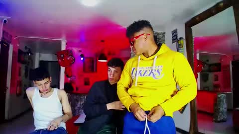 Snapshot of extrangers chatting on January 20, 2025, 12:18 pm extrangers online show from January 20, 2025, 12:18 pm