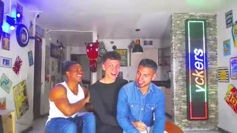 Snapshot of extrangers chatting on February 8, 2025, 12:06 pm extrangers online show from February 8, 2025, 12:06 pm