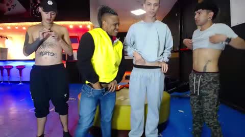 Snapshot of extrangers chatting on February 27, 2025, 12:13 pm extrangers online show from February 27, 2025, 12:13 pm